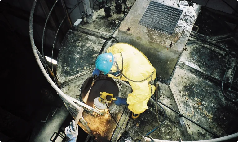 ダイオキシン除染の様子